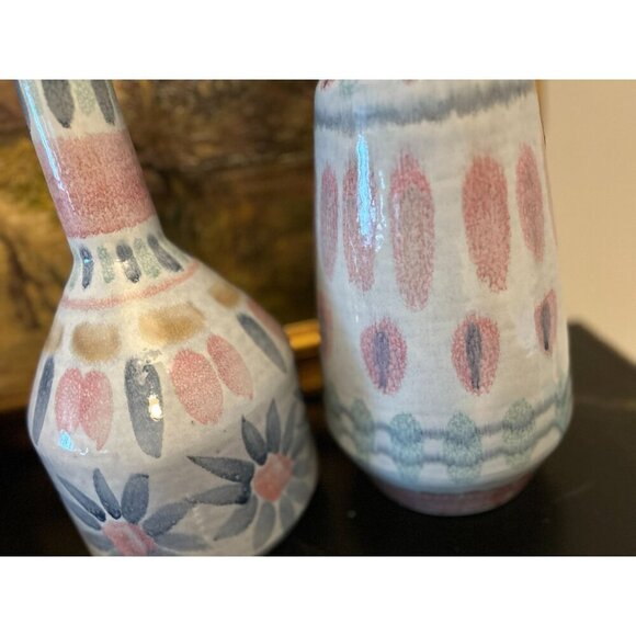 Set Of 2 Ceramic Vases With Handpainted Floral & Abstract Patterns In Pastel Pin - Picture 4 of 16